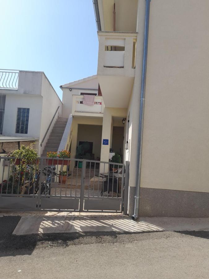 Apartment Dukic Sveti Filip i Jakov Eksteriør bilde
