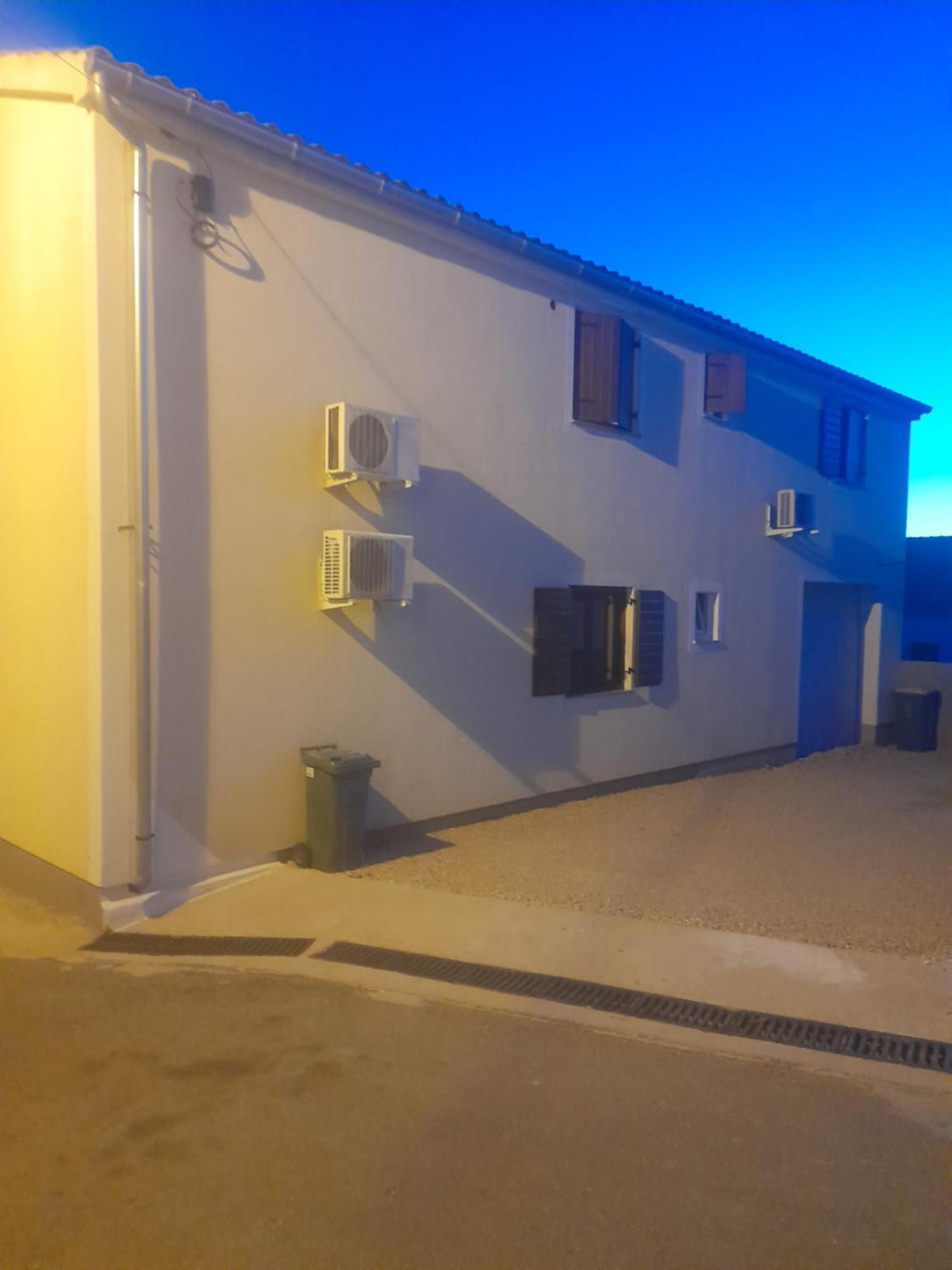 Apartment Dukic Sveti Filip i Jakov Eksteriør bilde